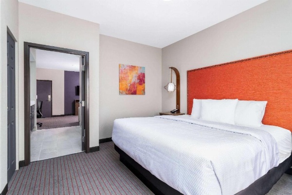 La Quinta Inn & Suites by Wyndham Augusta/Fort Eisenhower image 11