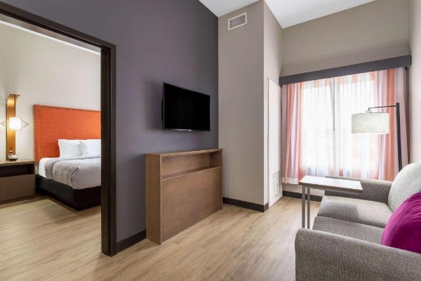 La Quinta Inn & Suites by Wyndham Augusta/Fort Eisenhower image 17