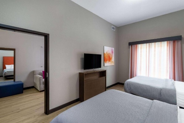 La Quinta Inn & Suites by Wyndham Augusta/Fort Eisenhower image 25